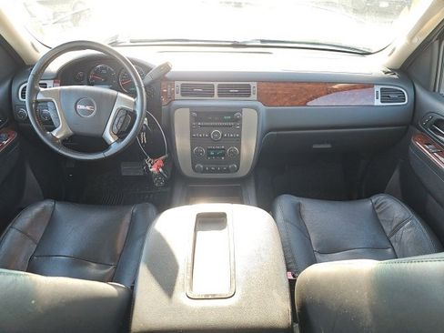 Used 2014 GMC Sierra 3500 SLT w/ SLT Convenience Package image 5