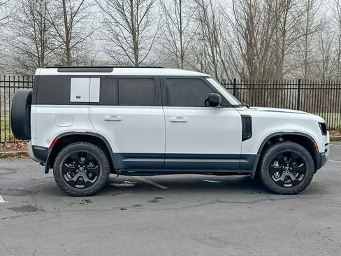 Used 2020 Land Rover Defender 110 HSE AWD/4WD image 3