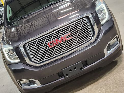 Used 2016 GMC Yukon Denali w/ Open Road Package AWD/4WD image 19