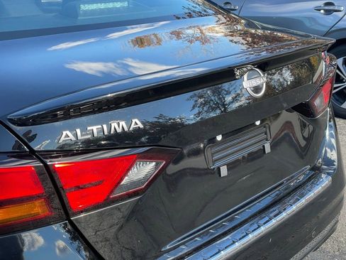 Certified 2023 Nissan Altima 2.5 SR FWD image 28