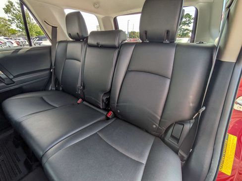 Used 2020 Toyota 4Runner TRD Off-Road Premium AWD/4WD image 7