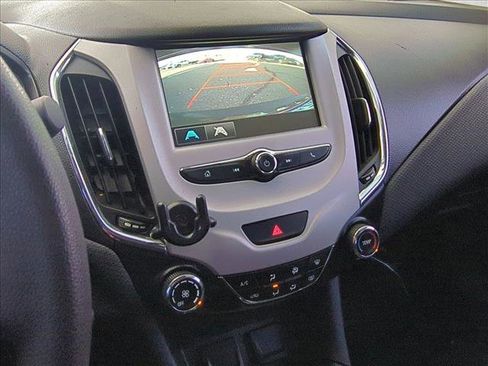 Used 2017 Chevrolet Cruze LS image 13