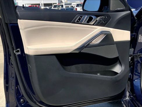 Used 2023 BMW X6 M50i w/ Executive Package image 25