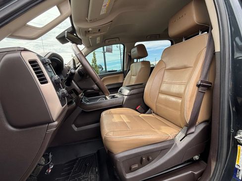 Used 2018 GMC Sierra 2500 Denali w/ Duramax Plus Package AWD/4WD image 13