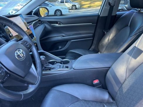 Used 2021 Toyota Camry XSE image 9