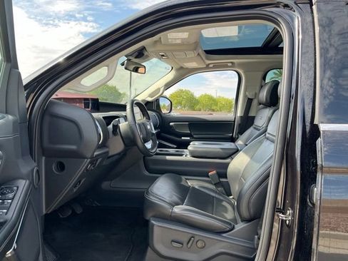 Used 2025 Ford Expedition Max Platinum AWD/4WD image 11