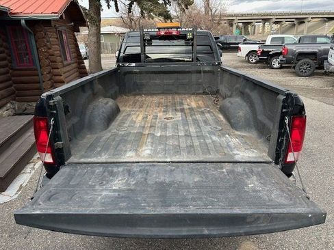 Used 2018 RAM 2500 Tradesman w/ Chrome Appearance Group image 21