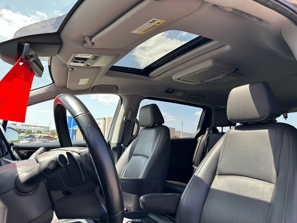 Used 2021 Honda Odyssey Touring image 14