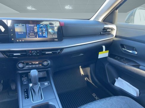 New 2026 Nissan Kicks SV image 26