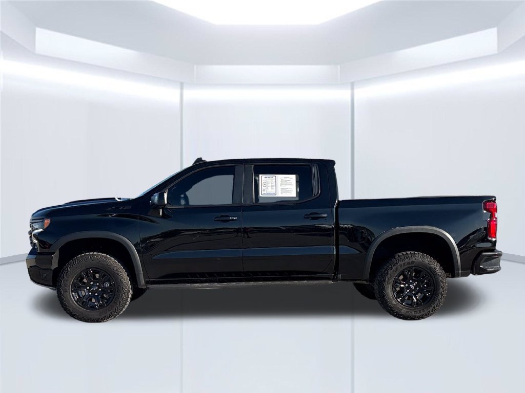Used 2024 Chevrolet Silverado 1500 ZR2 w/ Technology Package AWD/4WD image 3