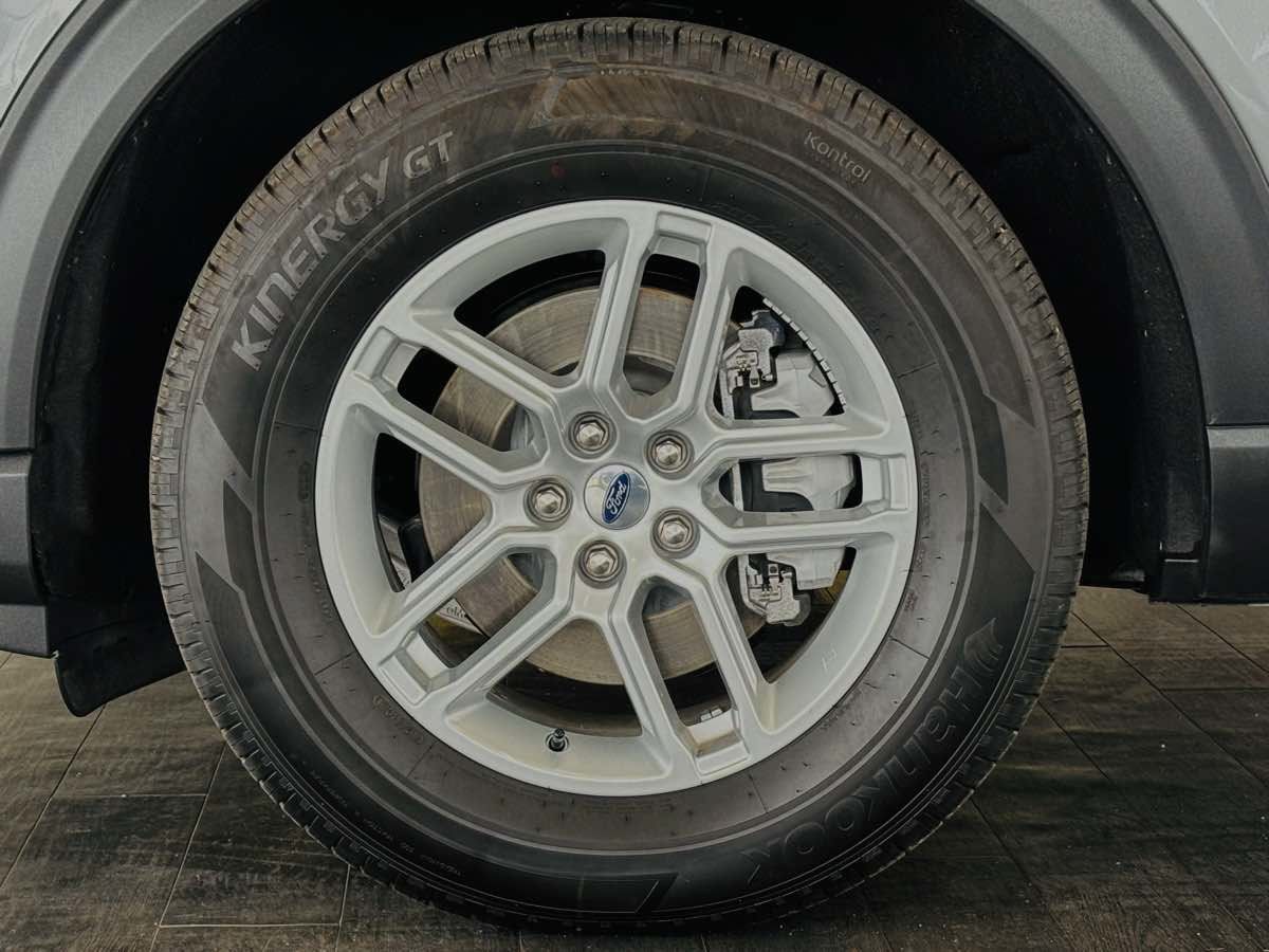 Used 2026 Ford Explorer Active AWD/4WD image 27