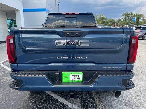 New 2026 GMC Sierra 2500 Denali Ultimate w/ LPO, Black Badging Package AWD/4WD image 9