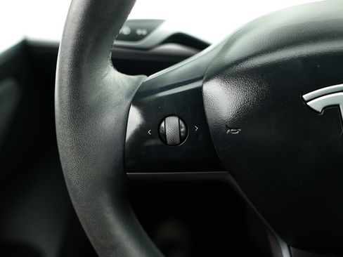 Used 2023 Tesla Model 3 Standard Range RWD image 33