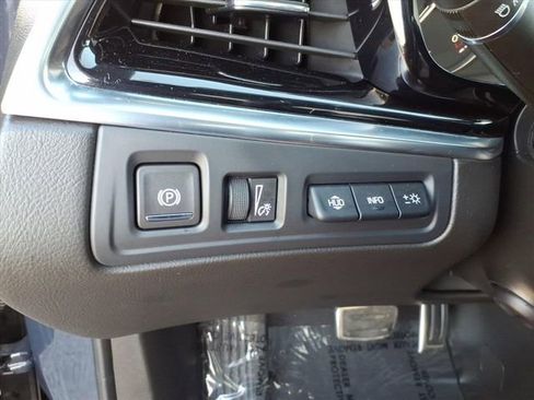 Certified 2024 Cadillac XT6 Sport w/ Technology Package AWD/4WD image 30