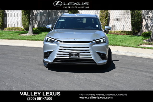 Used 2024 Lexus TX 350 AWD w/ Cold Weather Package image 2