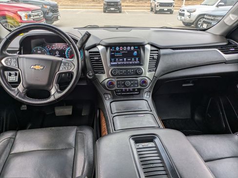 Used 2019 Chevrolet Suburban Premier image 15