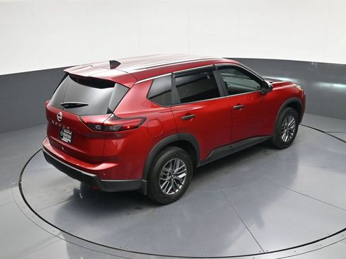 Used 2025 Nissan Rogue S FWD image 33