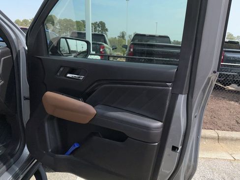 Used 2023 GMC Canyon AT4 w/ Canyon Safety Plus Package image 11