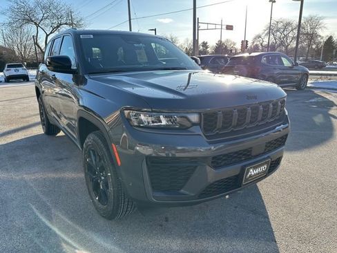 New 2026 Jeep Grand Cherokee Altitude AWD/4WD image 4