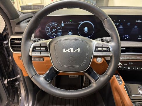 Used 2023 Kia Telluride SX Prestige X-Pro AWD/4WD image 14