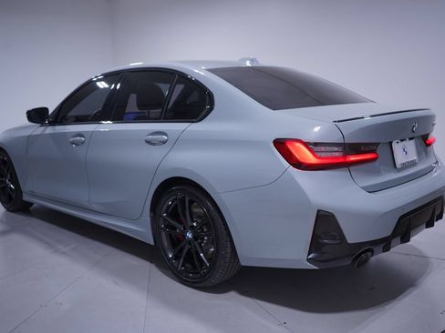 Used 2023 BMW 330i Sedan w/ M Sport Package RWD image 3