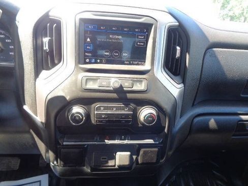 Used 2019 Chevrolet Silverado 1500 W/T w/ Trailering Package AWD/4WD image 15