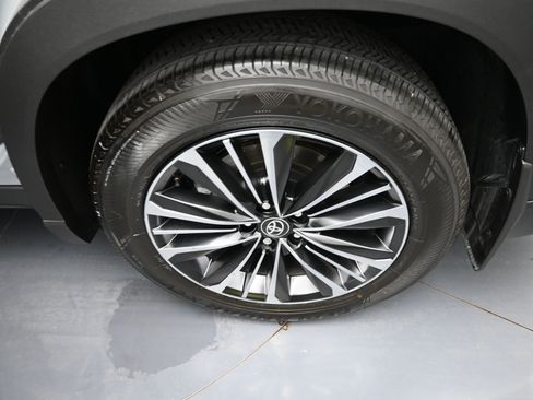 Certified 2026 Toyota Grand Highlander MAX Platinum image 29