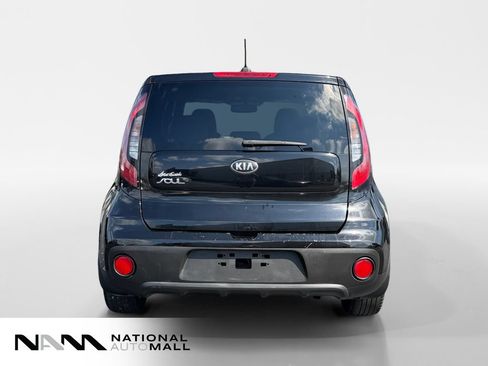 Used 2018 Kia Soul FWD image 4