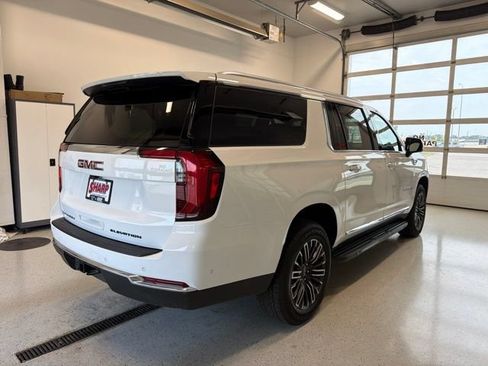 Used 2026 GMC Yukon XL Elevation w/ LPO, Floor Liner Package AWD/4WD image 9
