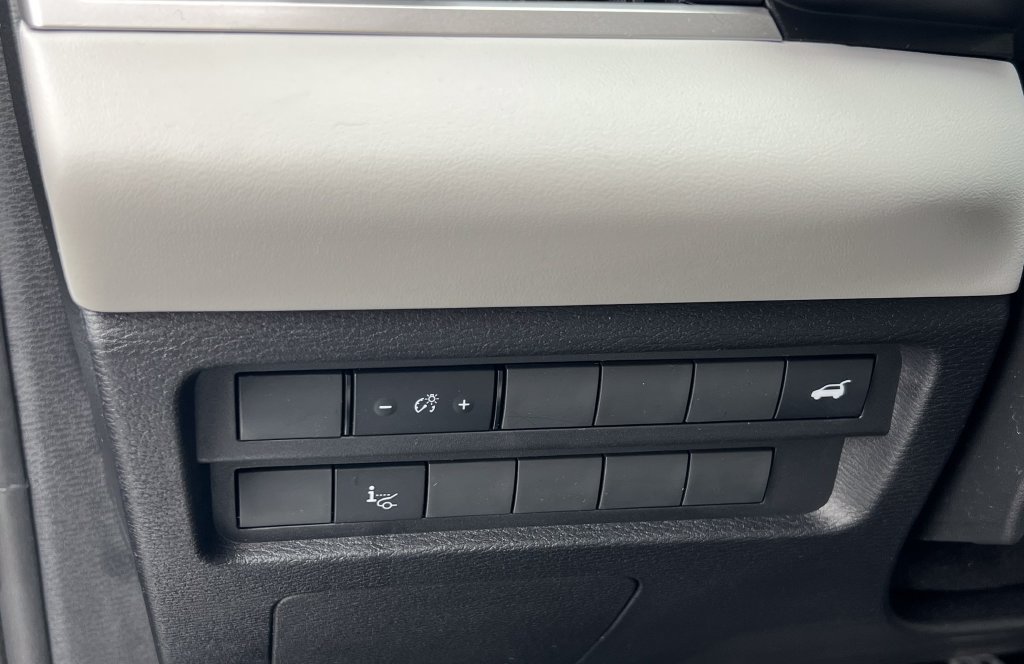 Used 2025 Mitsubishi Outlander AWD image 22