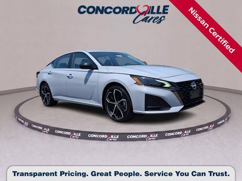 Certified 2024 Nissan Altima 2.5 SR FWD image 1