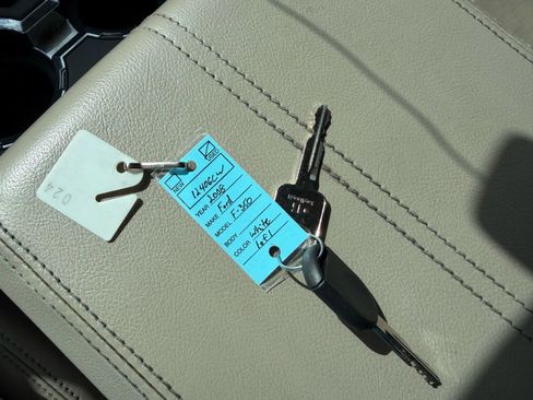 Used 2008 Ford F250 FX4 image 2