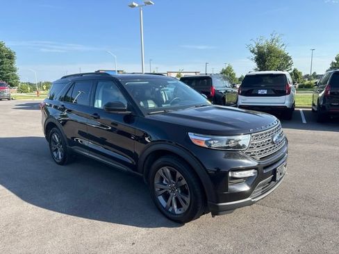 Used 2022 Ford Explorer XLT w/ Equipment Group 202A AWD/4WD image 1