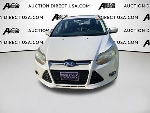Used 2014 Ford Focus Titanium FWD image 2