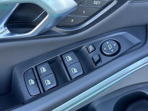 Used 2025 BMW M3 Sedan w/ Executive Package image 13