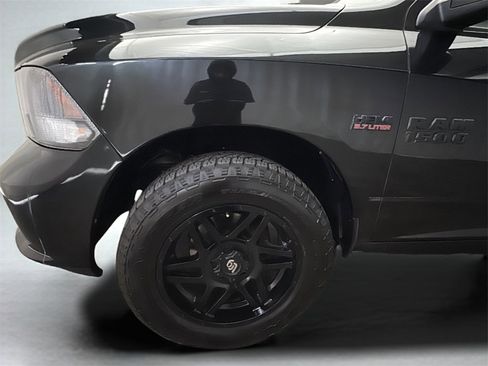 Used 2016 RAM 1500 Express w/ Black Ram 1500 Express Group image 3