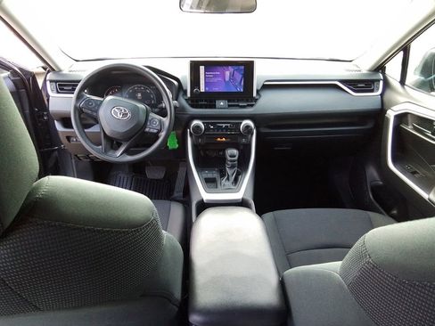 Used 2024 Toyota RAV4 LE image 10