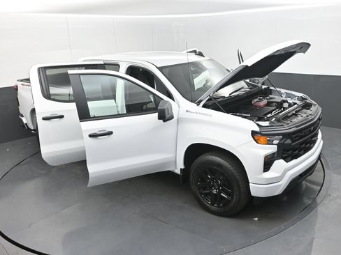 Used 2026 Chevrolet Silverado 1500 Custom AWD/4WD image 35