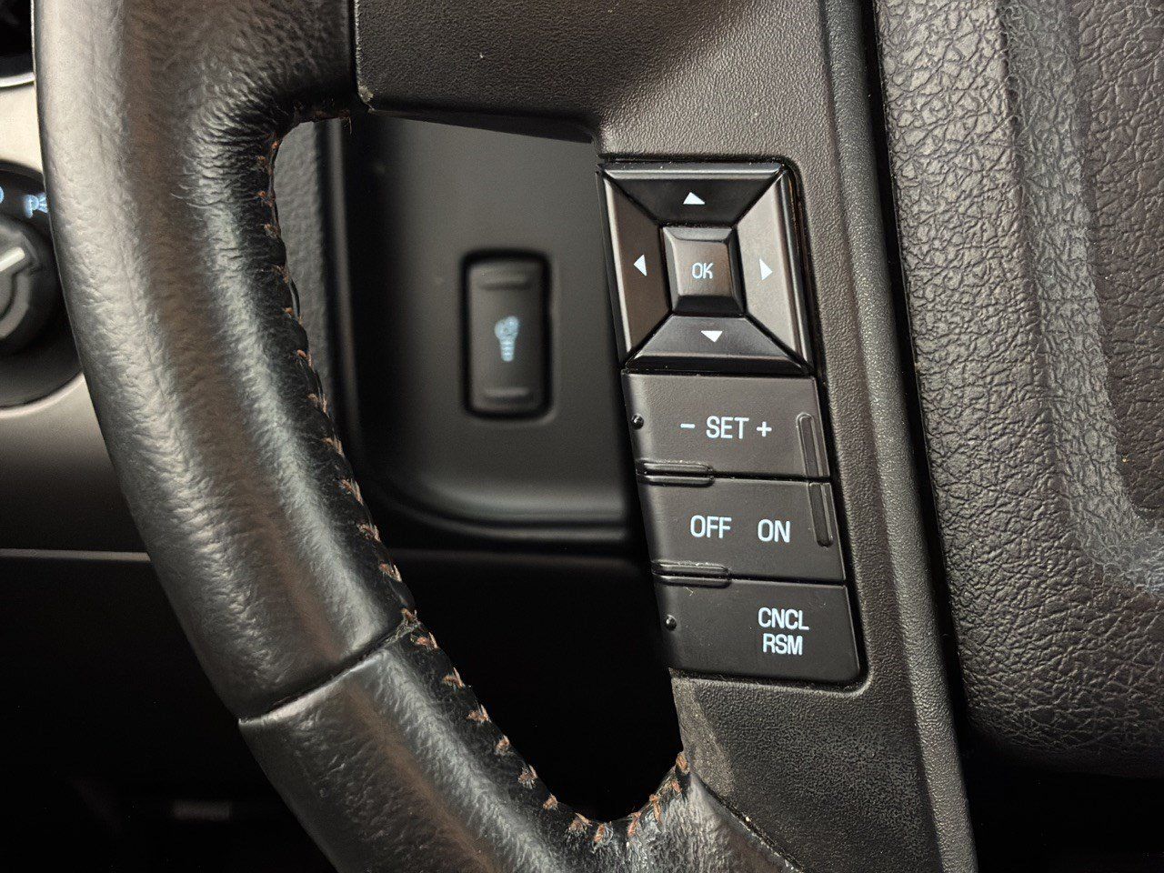 Used 2015 Ford Expedition King Ranch RWD image 18