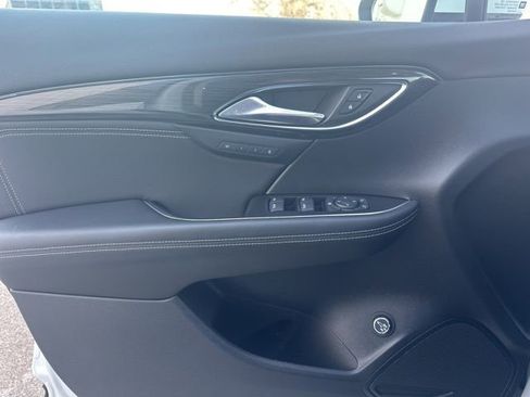 Used 2023 Buick Envision Essence image 33