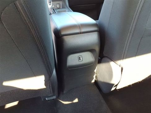 Used 2025 Nissan Sentra SR image 25