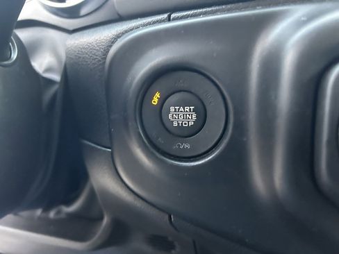 Used 2022 Jeep Wrangler Unlimited Sport AWD/4WD image 14