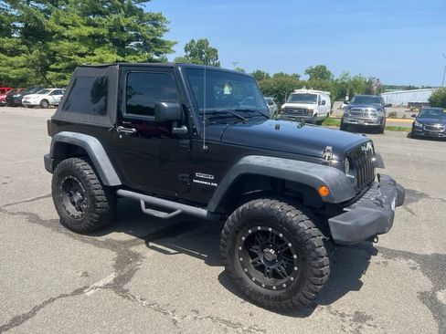 Used 2017 Jeep Wrangler Sport w/ Quick Order Package 24S AWD/4WD image 4