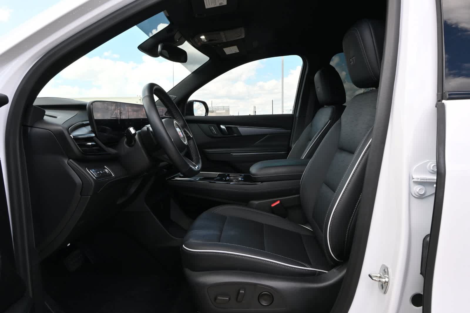 Used 2025 Buick Enclave Sport Touring FWD image 16