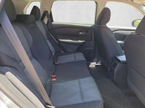 Used 2025 Nissan Rogue SV FWD image 16