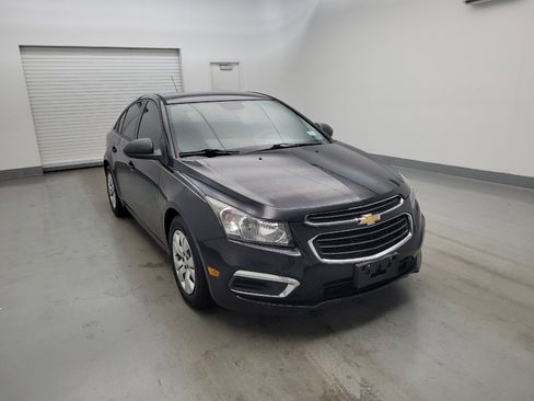 Used 2015 Chevrolet Cruze LS FWD image 13