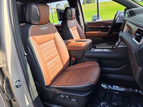 Used 2023 GMC Yukon Denali Ultimate AWD/4WD image 21