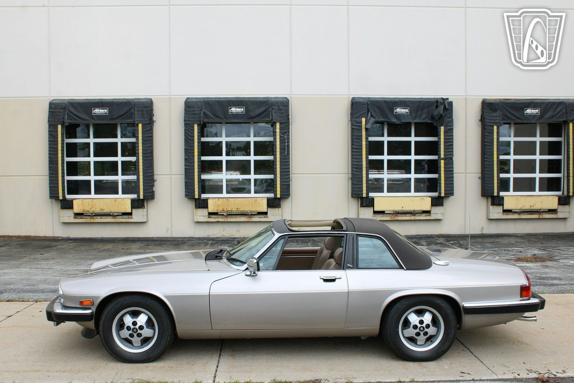 Used 1988 Jaguar XJS V12 Convertible RWD image 3
