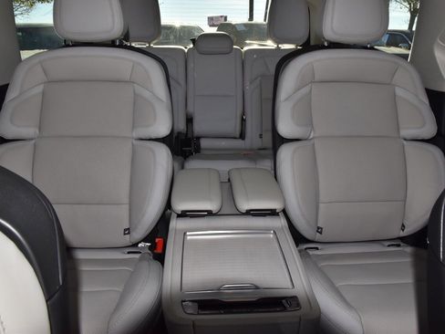 New 2025 Lincoln Navigator Reserve image 22