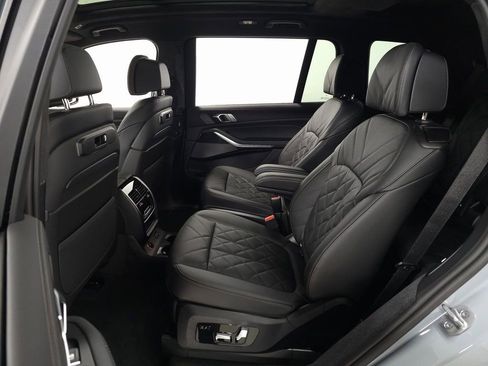 Used 2026 BMW X7 xDrive40i w/ M Sport Package image 40